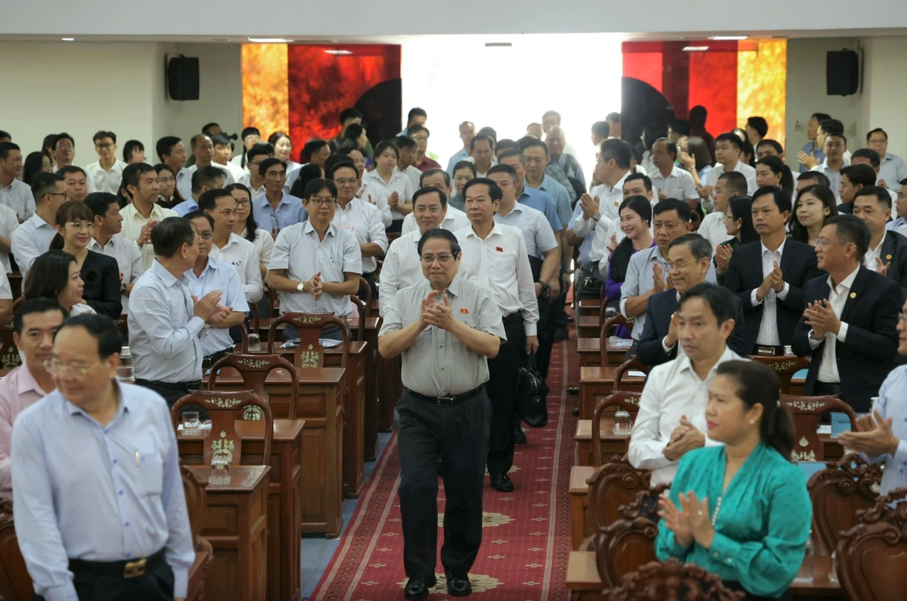 Thủ tướng Phạm Minh Chính yêu cầu Cần Thơ 'làm việc nào dứt điểm việc đó'